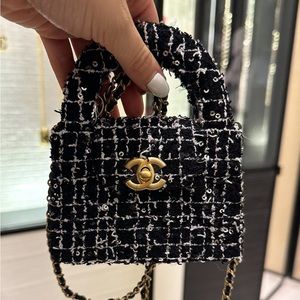 Chanel nano “Kelly” bag in tweed